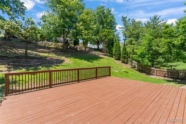 5426 Tesson Parc Court, St Louis, MO 63128