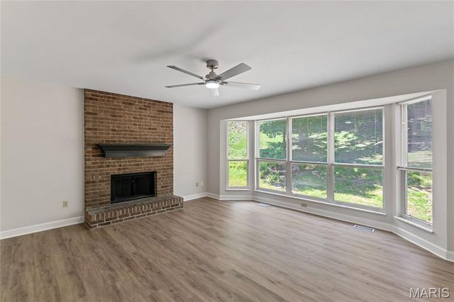 5426 Tesson Parc Court, St Louis, MO 63128