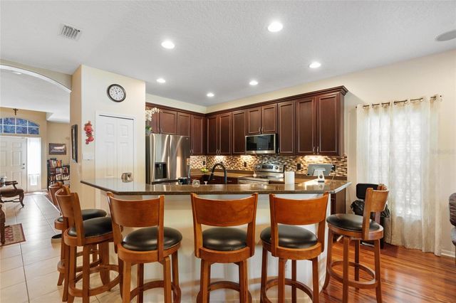 11129 OYSTER BAY CIRCLE, New Port Richey, FL 34654