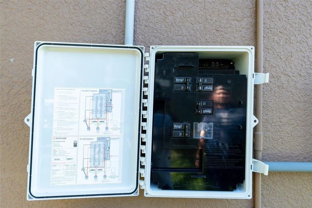 11129 OYSTER BAY CIRCLE, New Port Richey, FL 34654