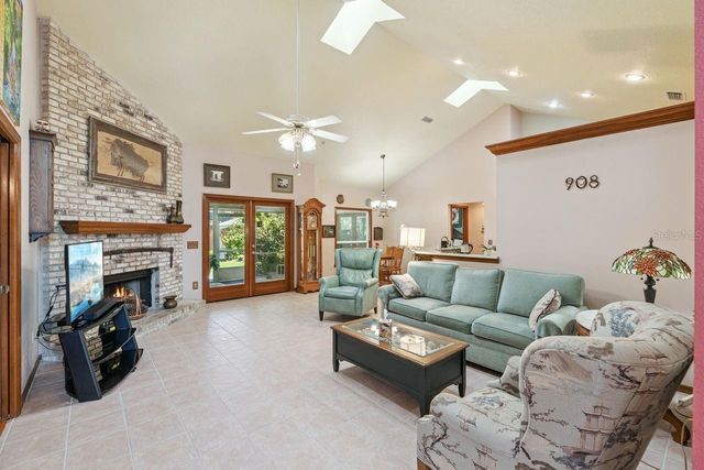 908 ALMOND TREE CIRCLE, Orlando, FL 32835