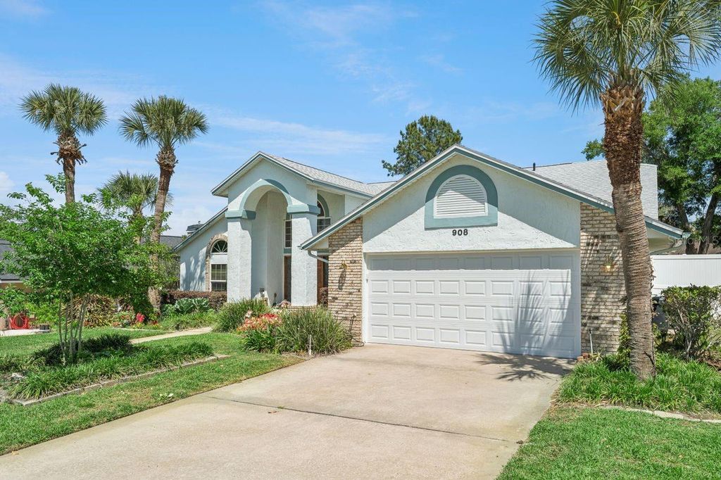 Image 3 of property listing at 908 ALMOND TREE CIRCLE, Orlando, FL 32835