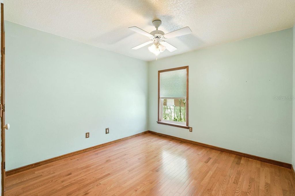 Image 24 of property listing at 908 ALMOND TREE CIRCLE, Orlando, FL 32835