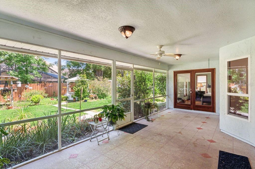 Image 36 of property listing at 908 ALMOND TREE CIRCLE, Orlando, FL 32835