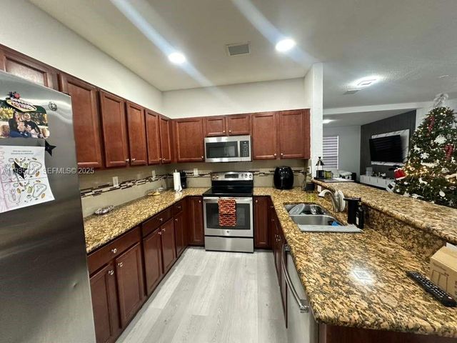 9350 SW 171st Ct 9350, Miami, FL 33196