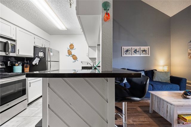 14825 Windward Dr 215, Corpus Christi, TX 78418