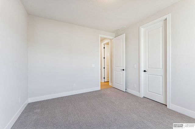 6307 N 209th Street, Elkhorn, NE 68022