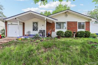 1684 Kew Gardens Drive, Florissant, MO 63031