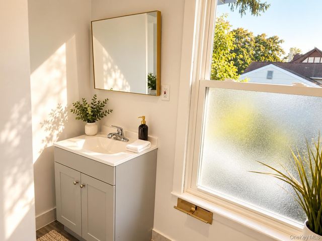 111 Rockne Road, Yonkers, NY 10701
