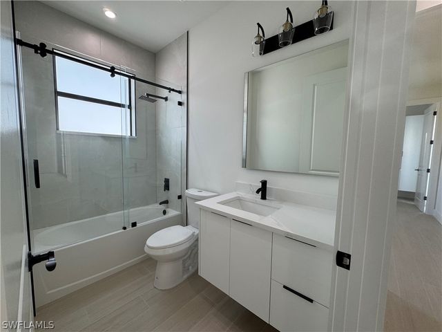 3541 20th AVE NE, Naples, FL 34120