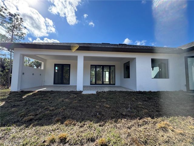 3541 20th AVE NE, Naples, FL 34120