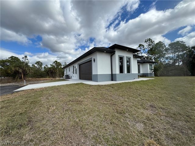 3541 20th AVE NE, Naples, FL 34120