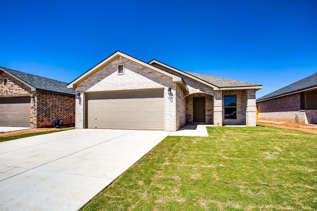 1710 142nd Street, Lubbock, TX 79423