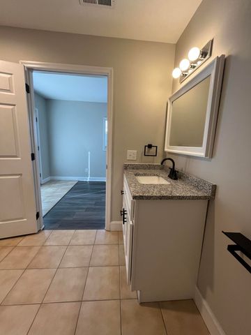 1605 Barrett Road, London, KY 40741