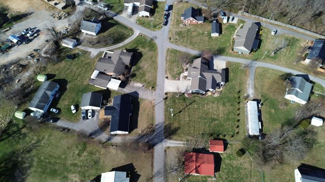 1605 Barrett Road, London, KY 40741