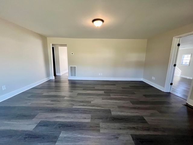 1605 Barrett Road, London, KY 40741