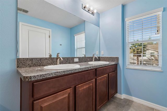 10687 LAKE MONTAUK DRIVE, Riverview, FL 33578