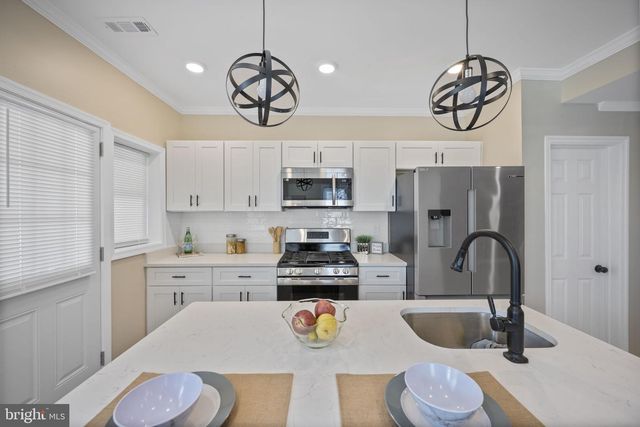 3826 PALL MALL RD, Baltimore, MD 21215