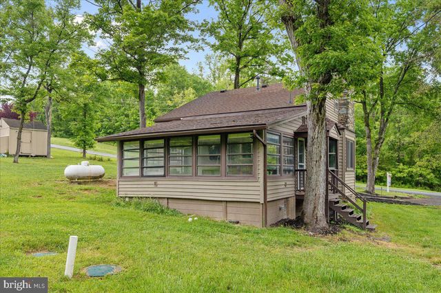 369 MOUNTAIN LAKE DR, Front Royal, VA 22630