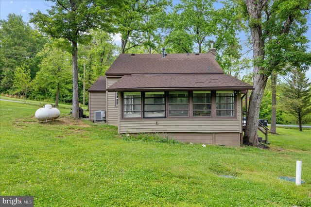 369 MOUNTAIN LAKE DR, Front Royal, VA 22630