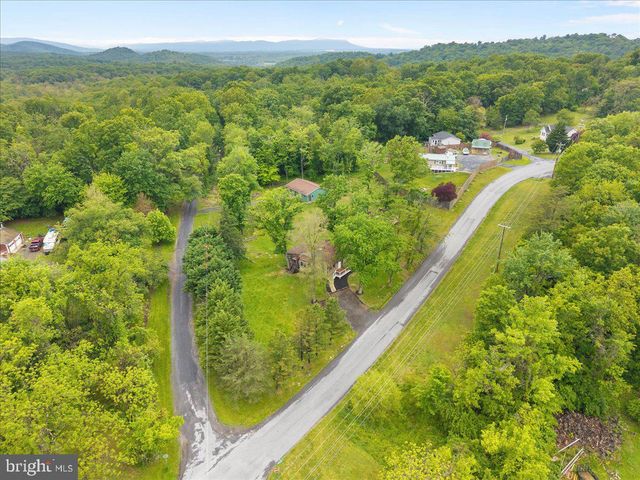369 MOUNTAIN LAKE DR, Front Royal, VA 22630