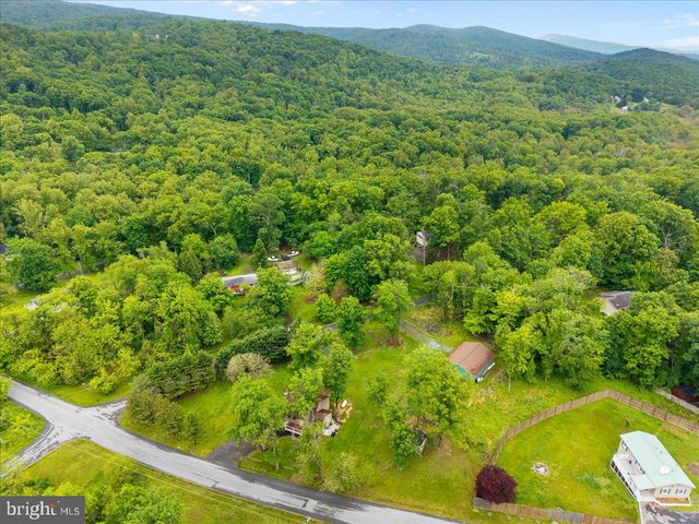 369 MOUNTAIN LAKE DR, Front Royal, VA 22630