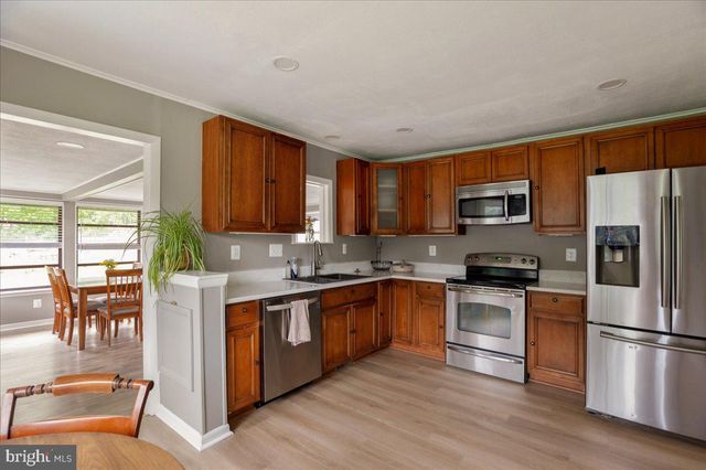 369 MOUNTAIN LAKE DR, Front Royal, VA 22630