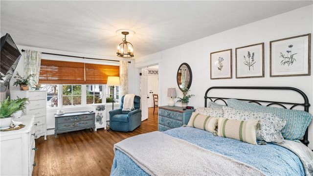 15 Shadbush Road, Warwick, RI 02888