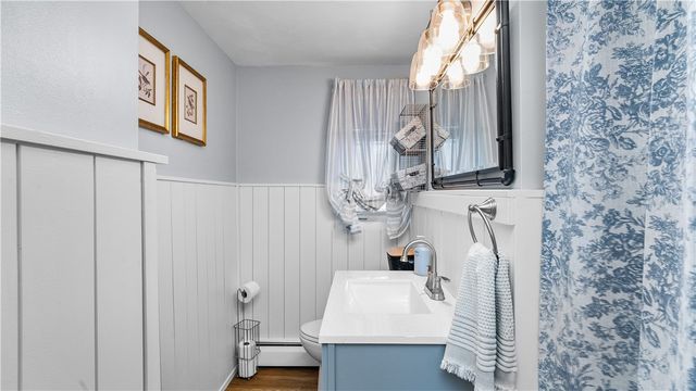 15 Shadbush Road, Warwick, RI 02888