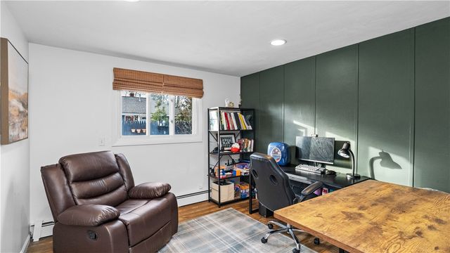 15 Shadbush Road, Warwick, RI 02888