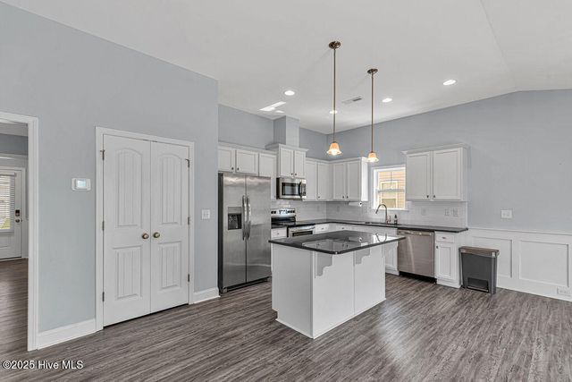 203 Pastoral Court, Sneads Ferry, NC 28460
