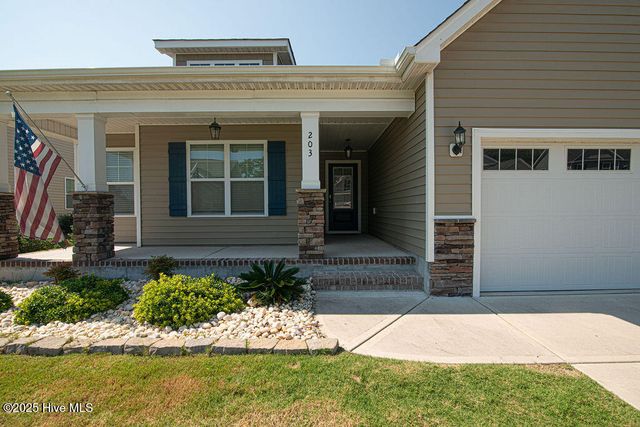 203 Pastoral Court, Sneads Ferry, NC 28460