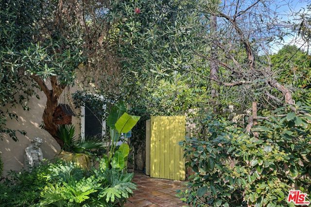 1538 N Crescent Heights Boulevard, West Hollywood, CA 90046