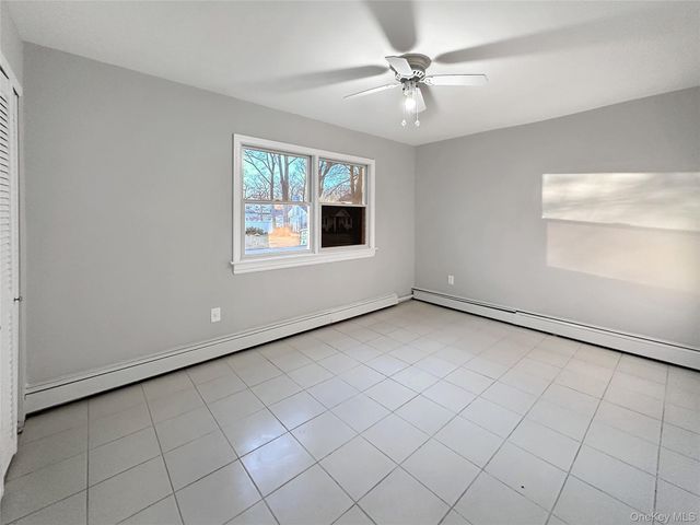 7 Carnaby Avenue, Coram, NY 11727