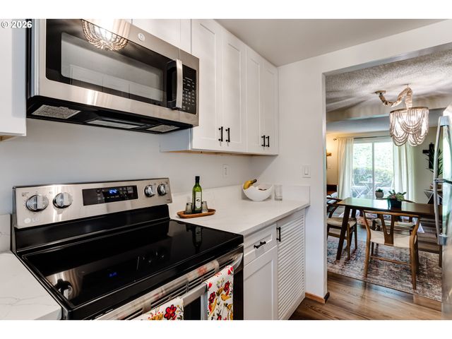 4083 DONALD St A, Eugene, OR 97405