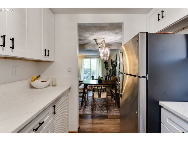 4083 DONALD St A, Eugene, OR 97405