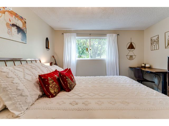 4083 DONALD St A, Eugene, OR 97405