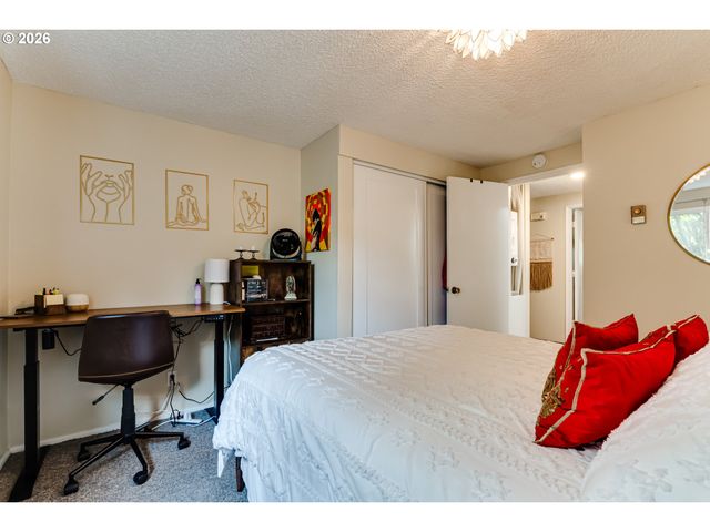 4083 DONALD St A, Eugene, OR 97405