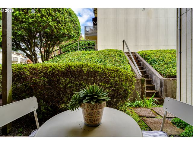 4083 DONALD St A, Eugene, OR 97405