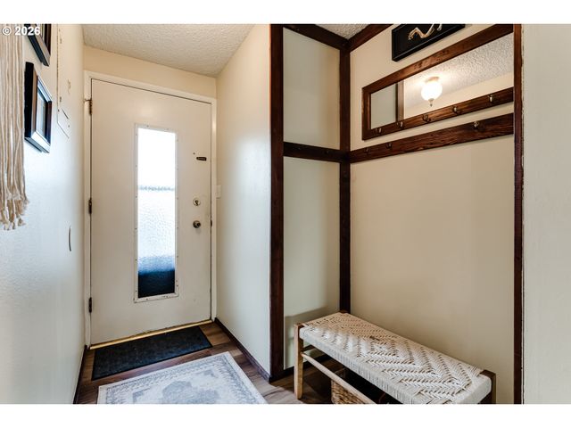 4083 DONALD St A, Eugene, OR 97405