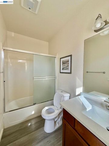 2200 2200 Beech Cir, San Jose, CA 95131