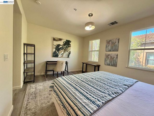 2200 2200 Beech Cir, San Jose, CA 95131