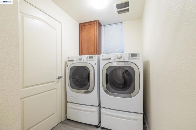 2200 2200 Beech Cir, San Jose, CA 95131