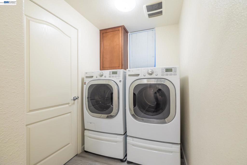 Image 20 of property listing at 2200 2200 Beech Cir, San Jose, CA 95131