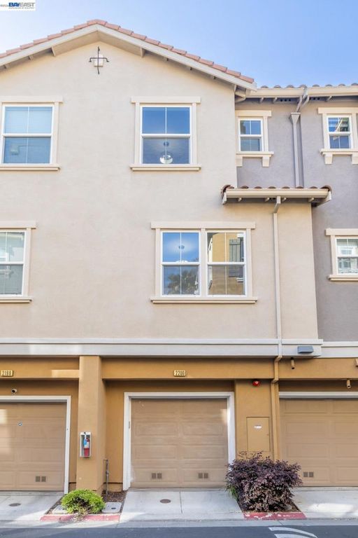 Image 23 of property listing at 2200 2200 Beech Cir, San Jose, CA 95131