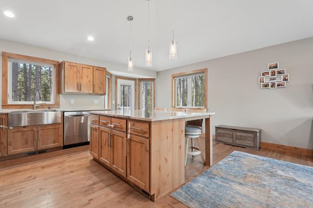 4320 217th Avenue NE, Cedar, MN 55011