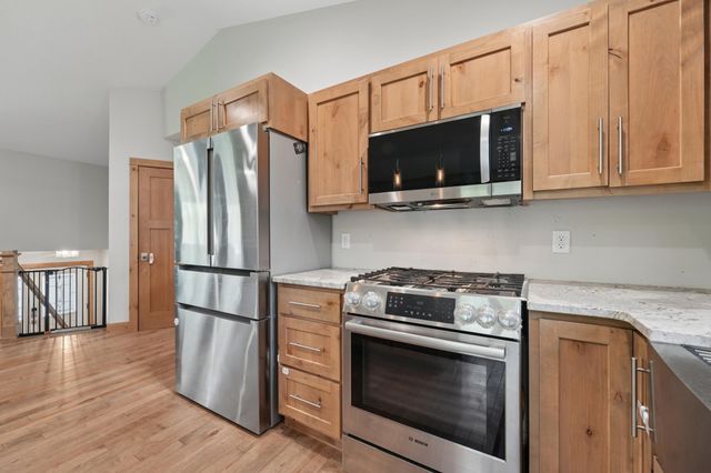 4320 217th Avenue NE, Cedar, MN 55011