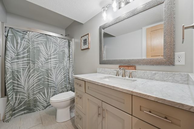 4320 217th Avenue NE, Cedar, MN 55011