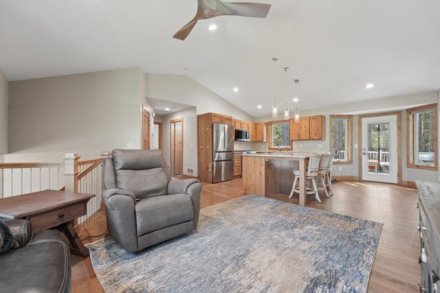 4320 217th Avenue NE, Cedar, MN 55011
