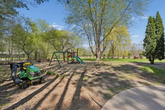 4320 217th Avenue NE, Cedar, MN 55011